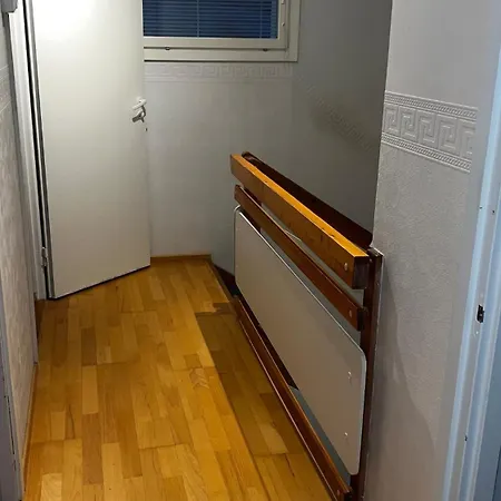 Cozy Corner, A Stylish Two-story - Free Parking & Wifi